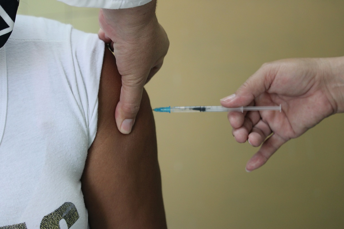 1_Vacuna_Yandry Fernández