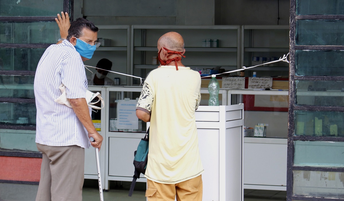 2020-Dominguez-Farmacia-_Santiago_de_las_Vegas