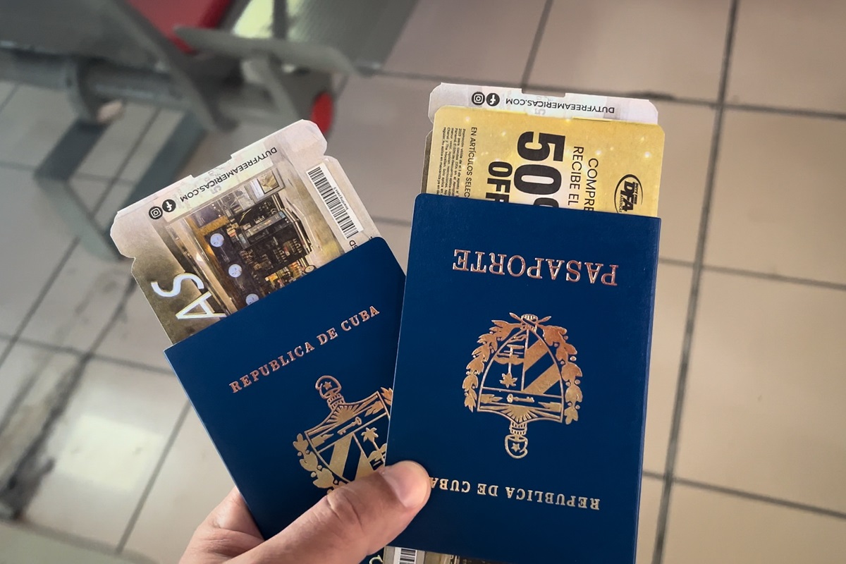 Pasaporte cubano_Portada